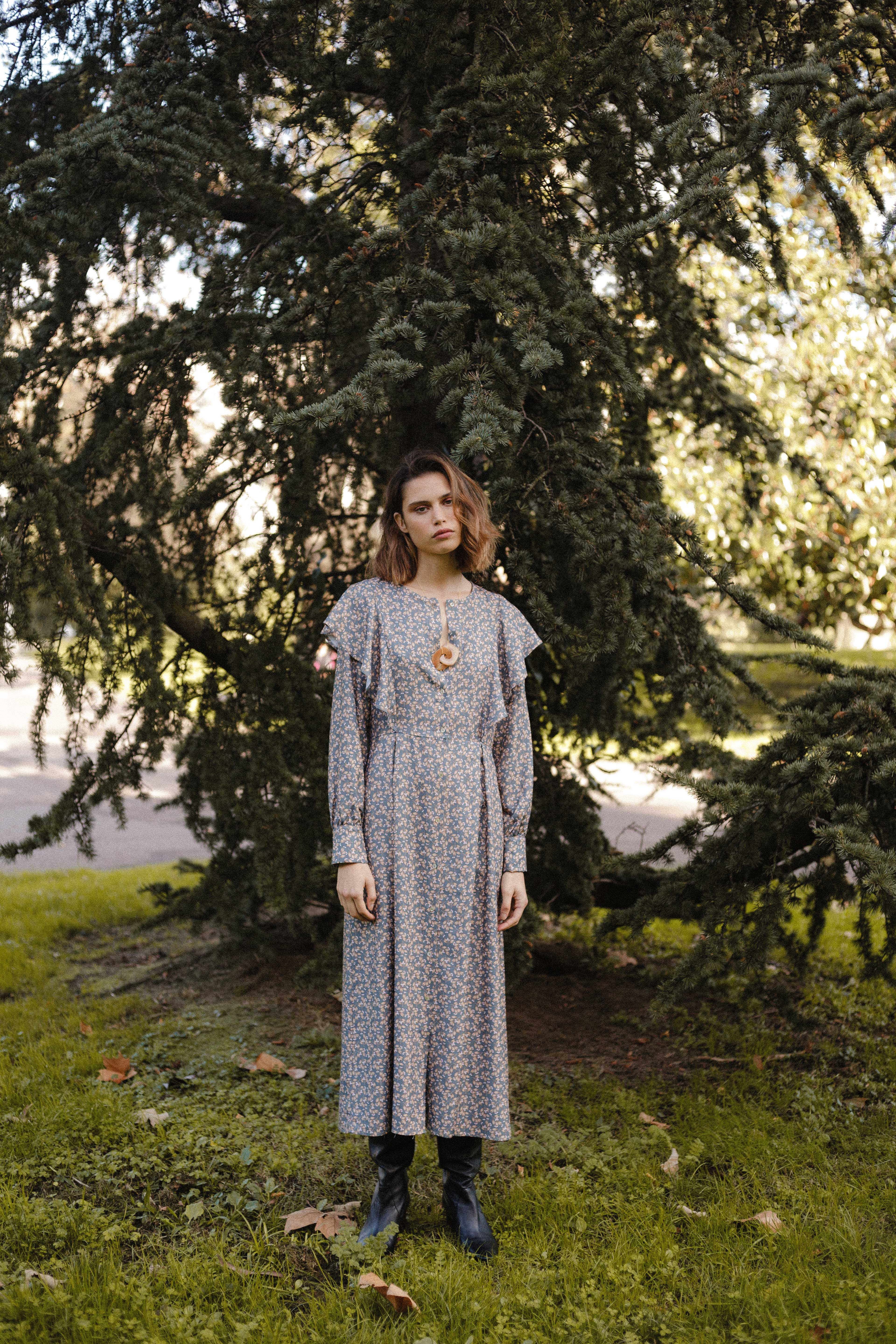 Vestido estampado floral verde bosque bolsillos