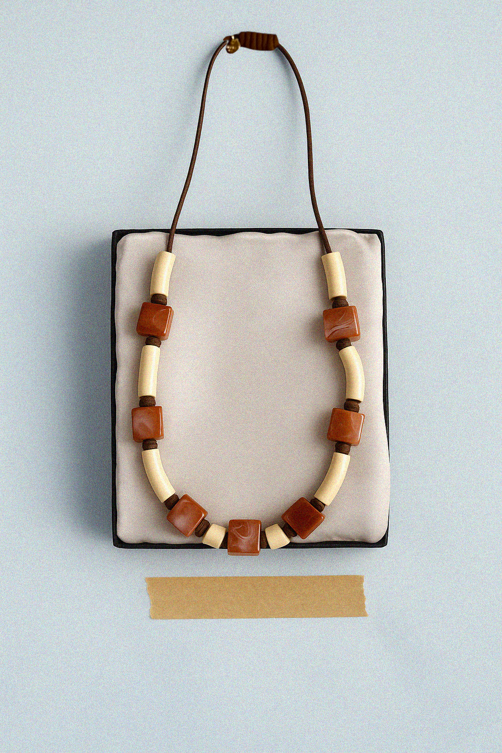 collier FAULT bleu