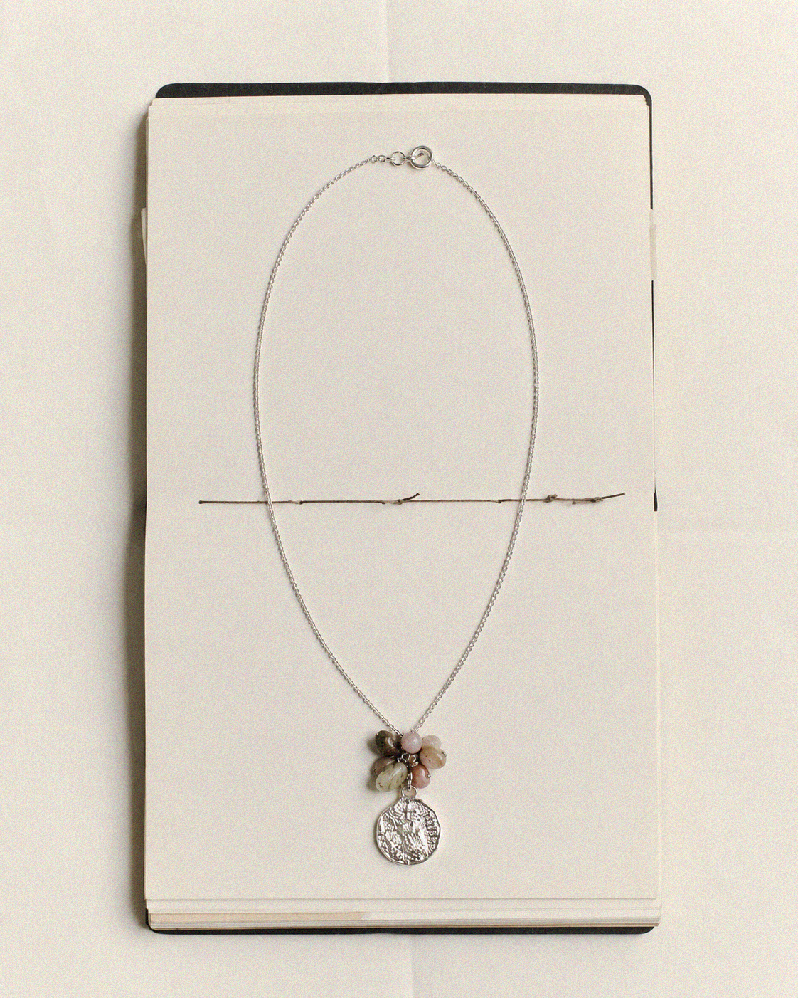 Collar moneda plata perla
