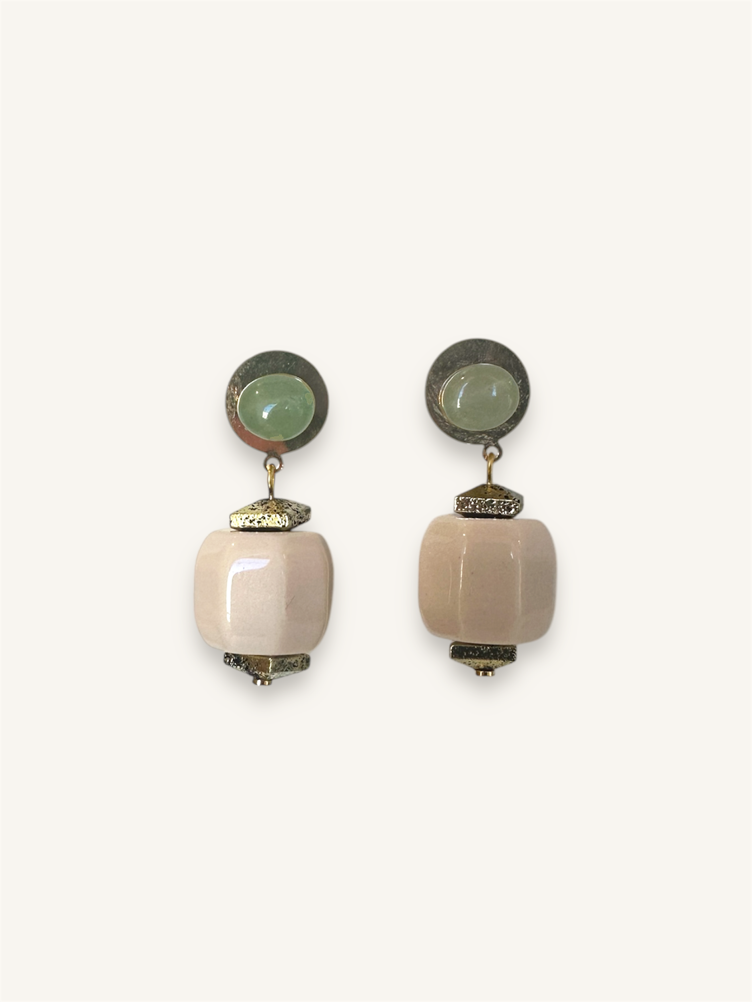 Pendientes hong kong