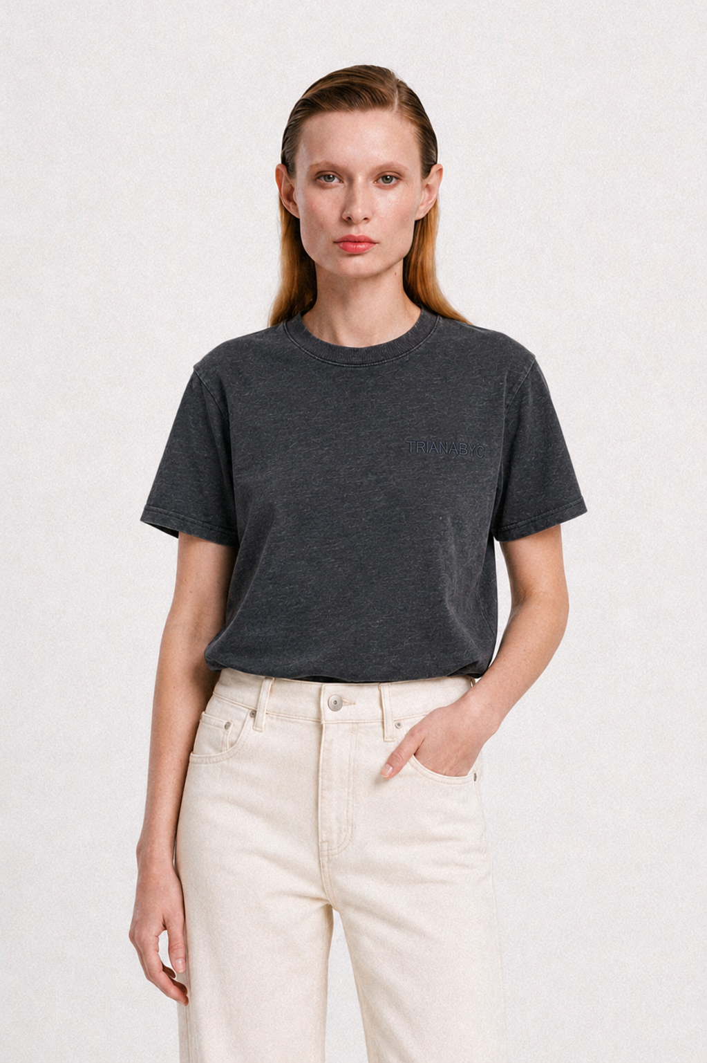 Camiseta gris bordado TRIANABYC