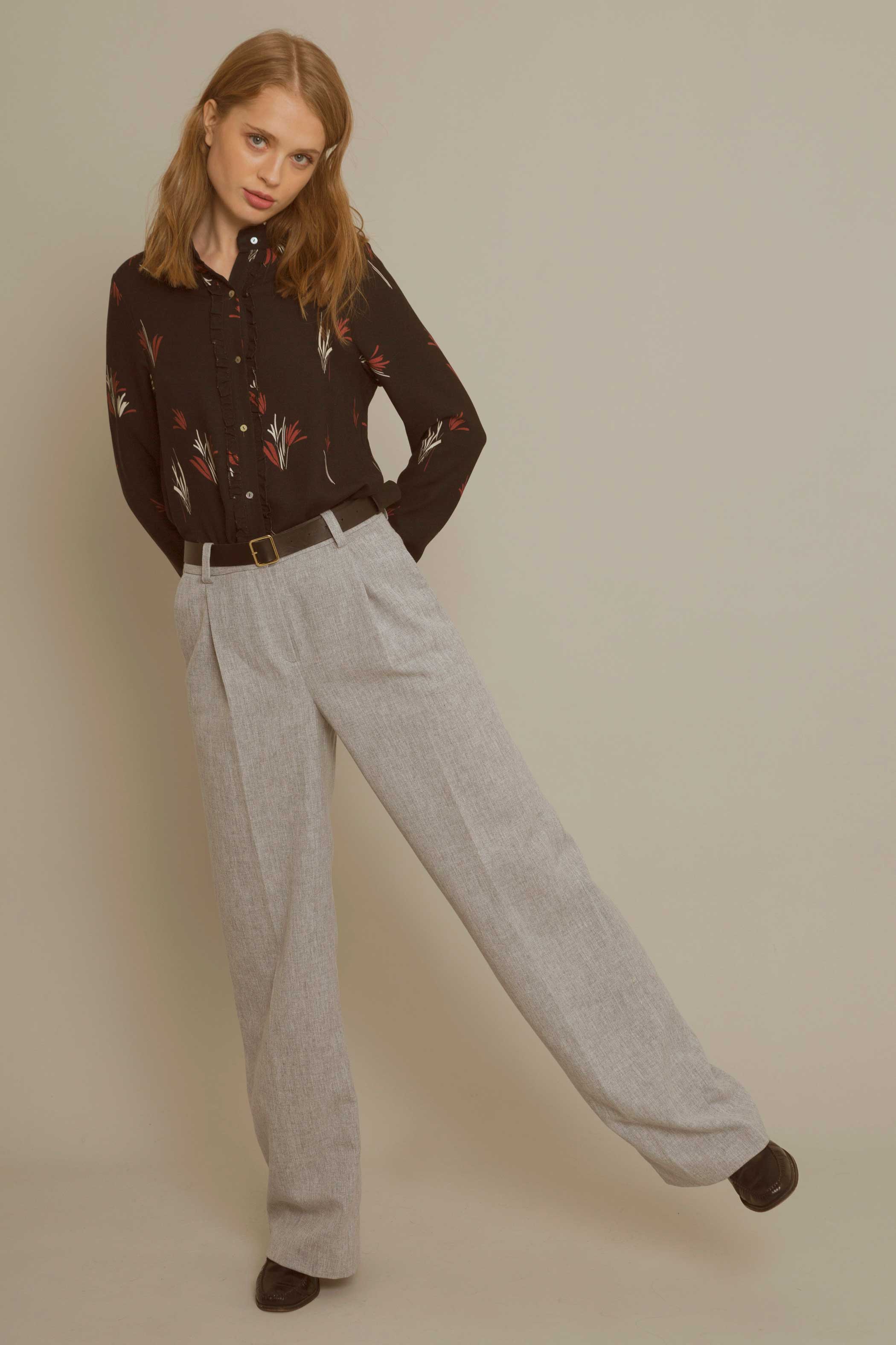 Blusa papiro negra volantes