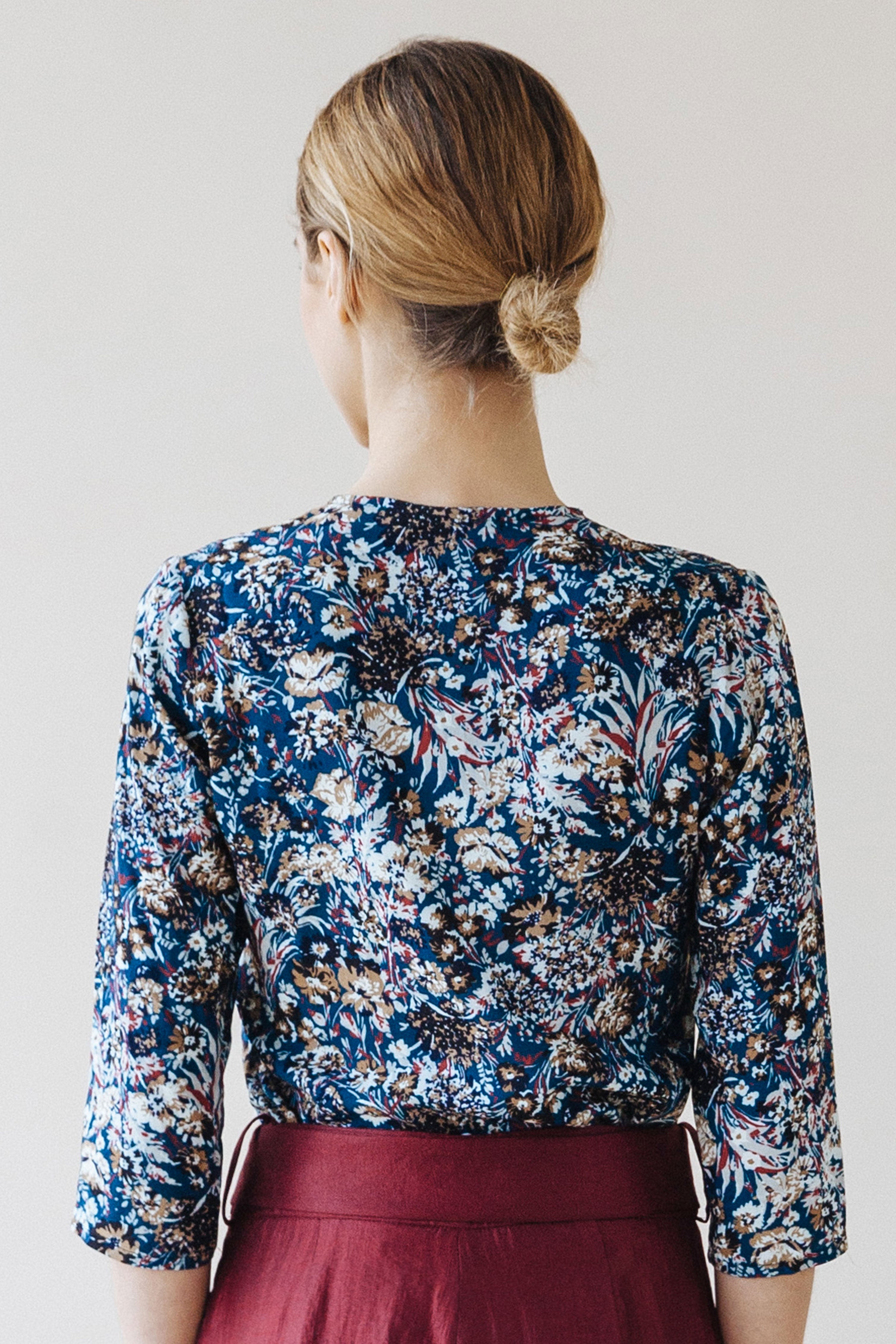 Blusa London flor/rama pequeña