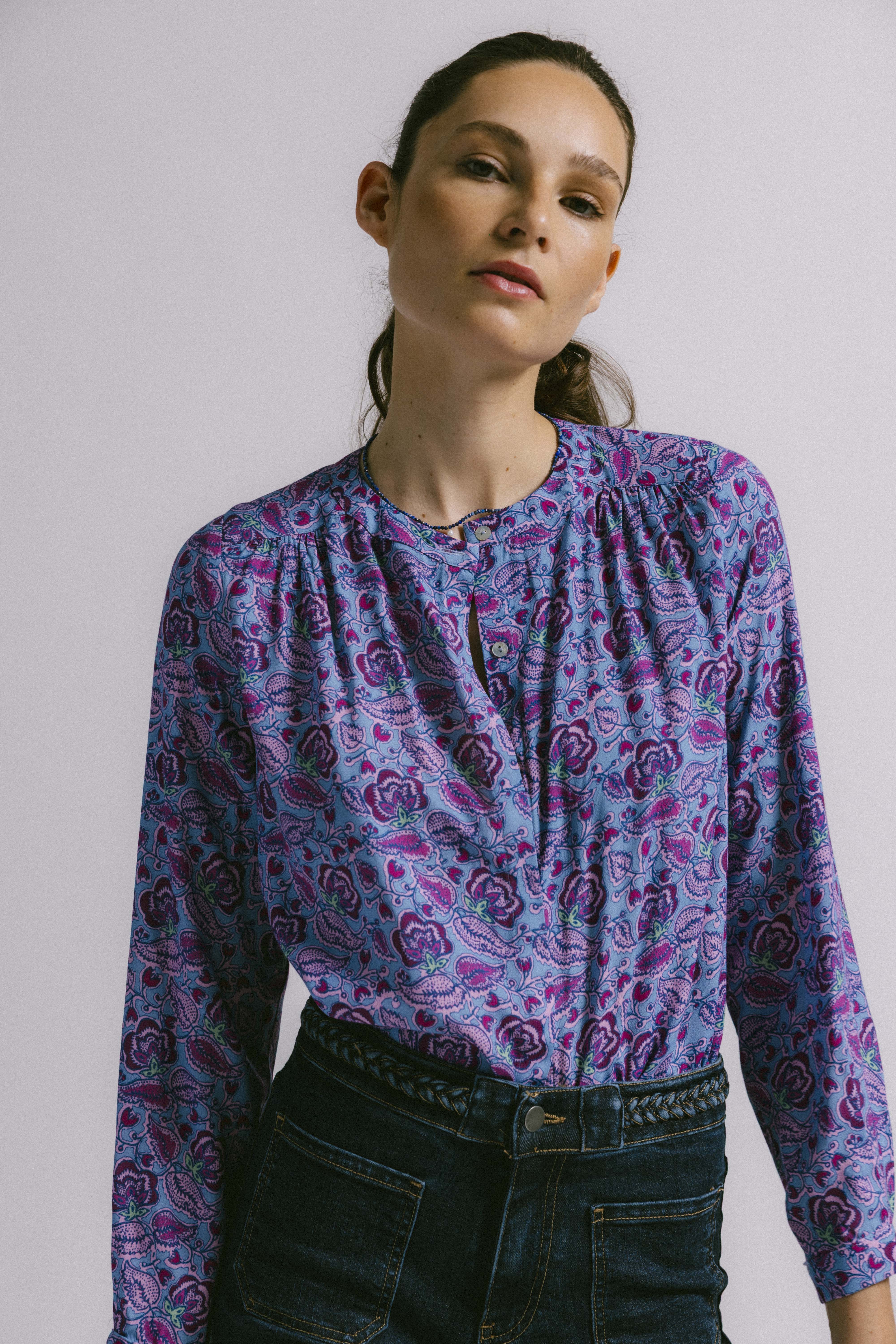 Blusa melbourne floral azul