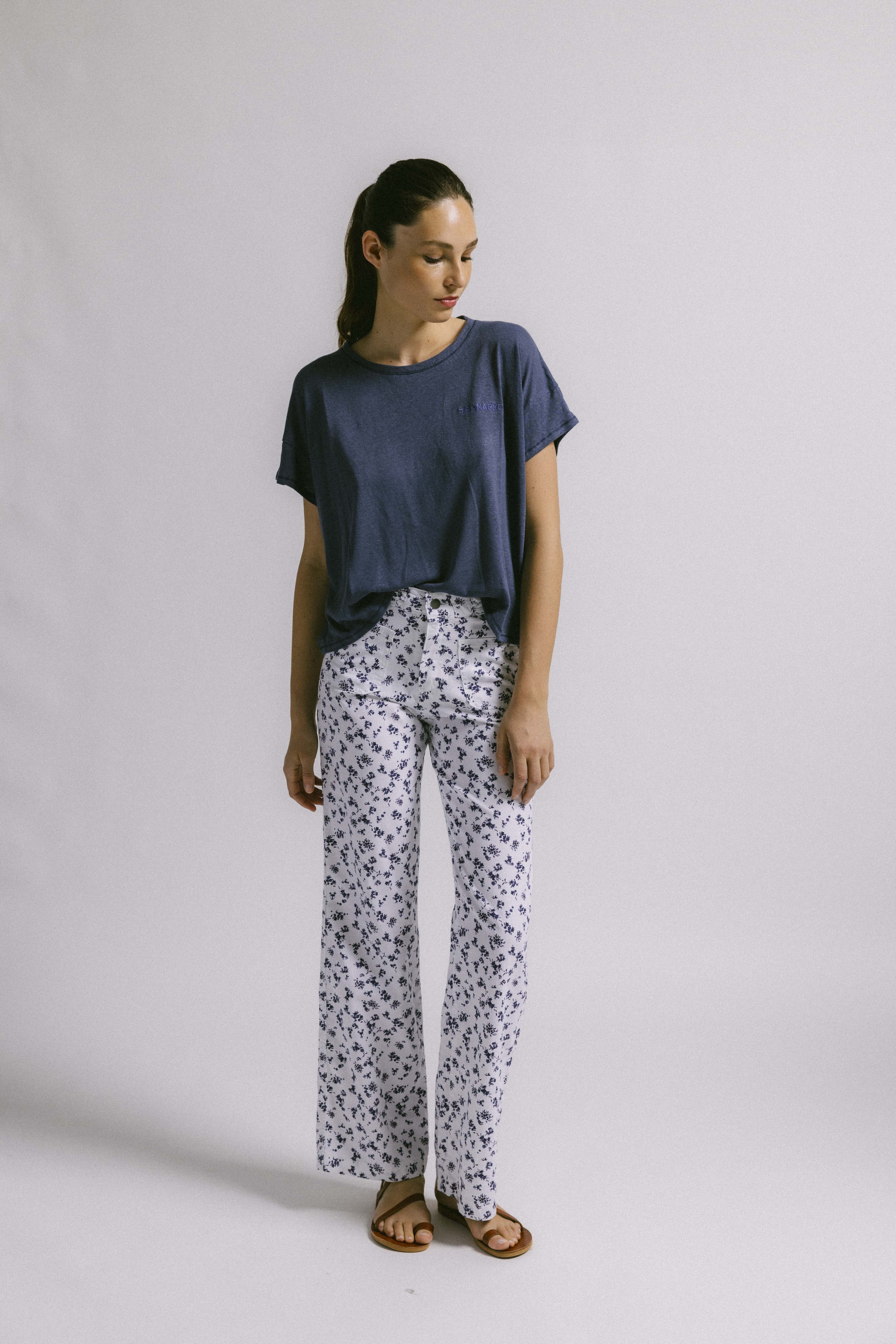 Camiseta azul marino bordado TRIANABYC