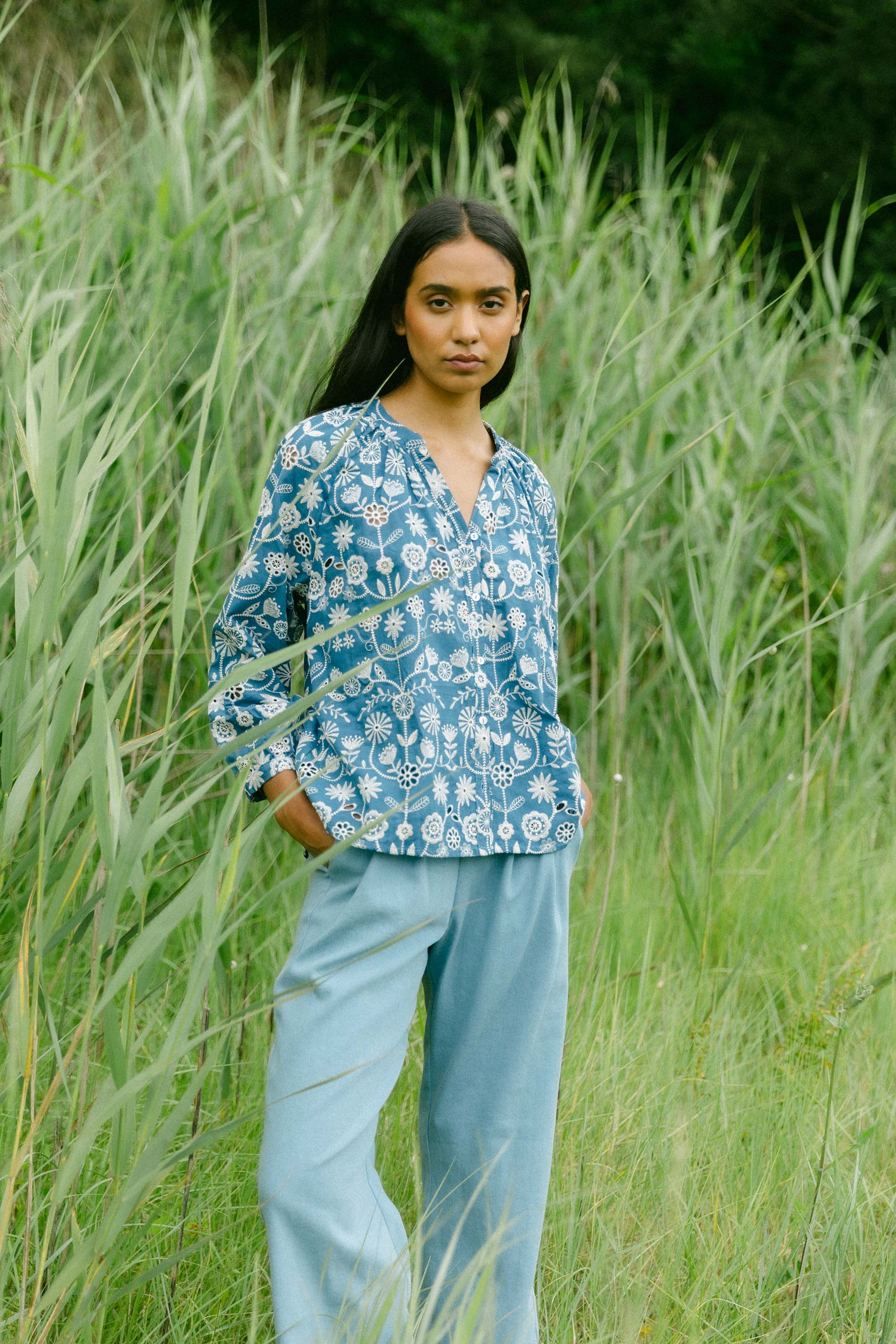 Blusa voile bordado azul OCA