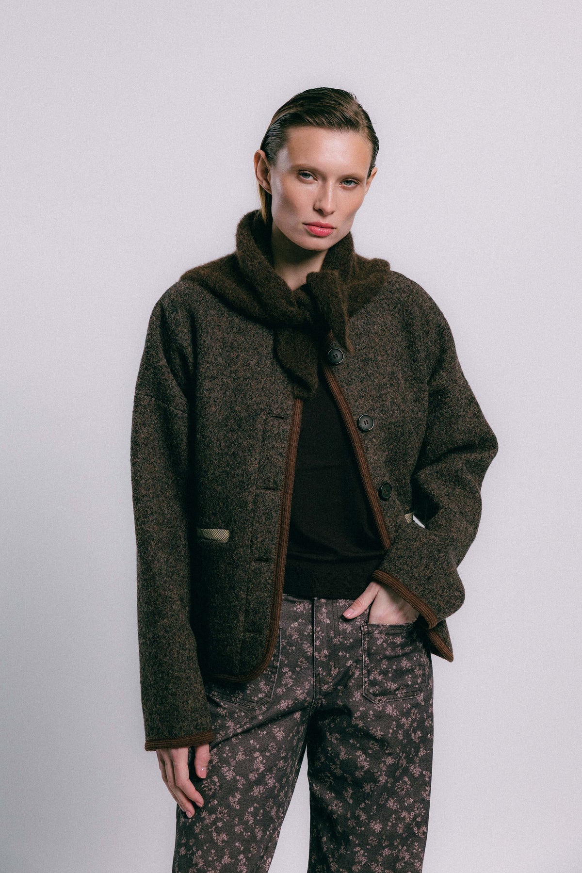 Chaqueta austriaca chocolate