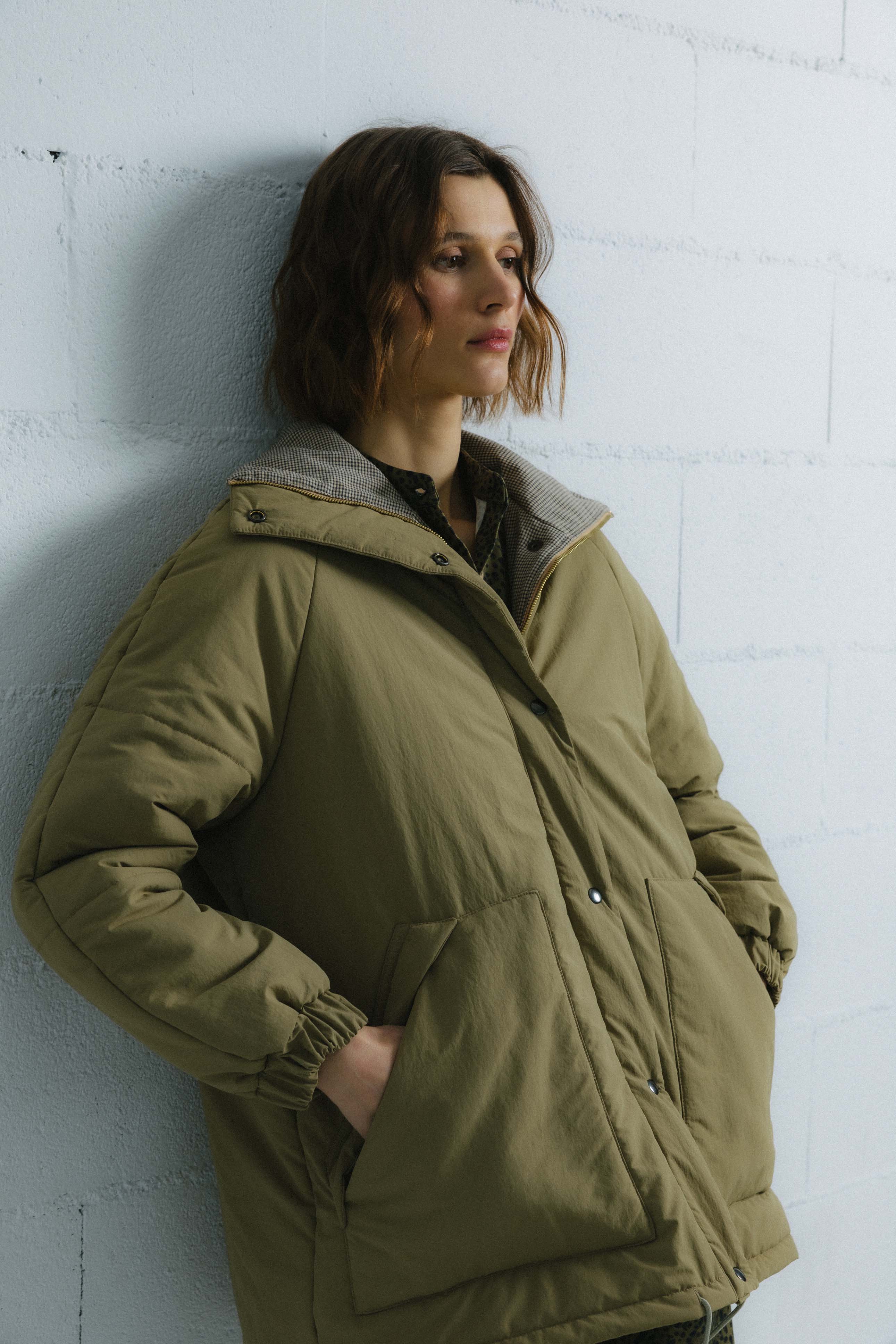 ABRIGO FUJI ACOLCHADO beige