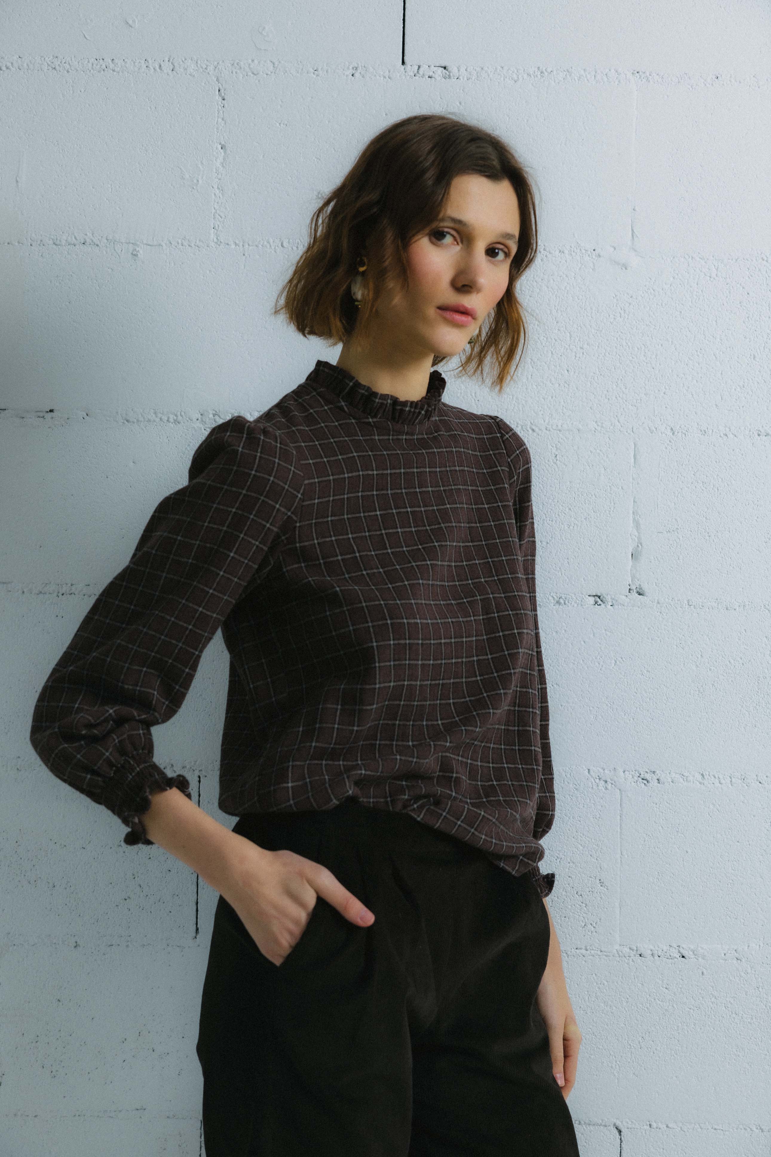 BLUSA PORI cuadros choco