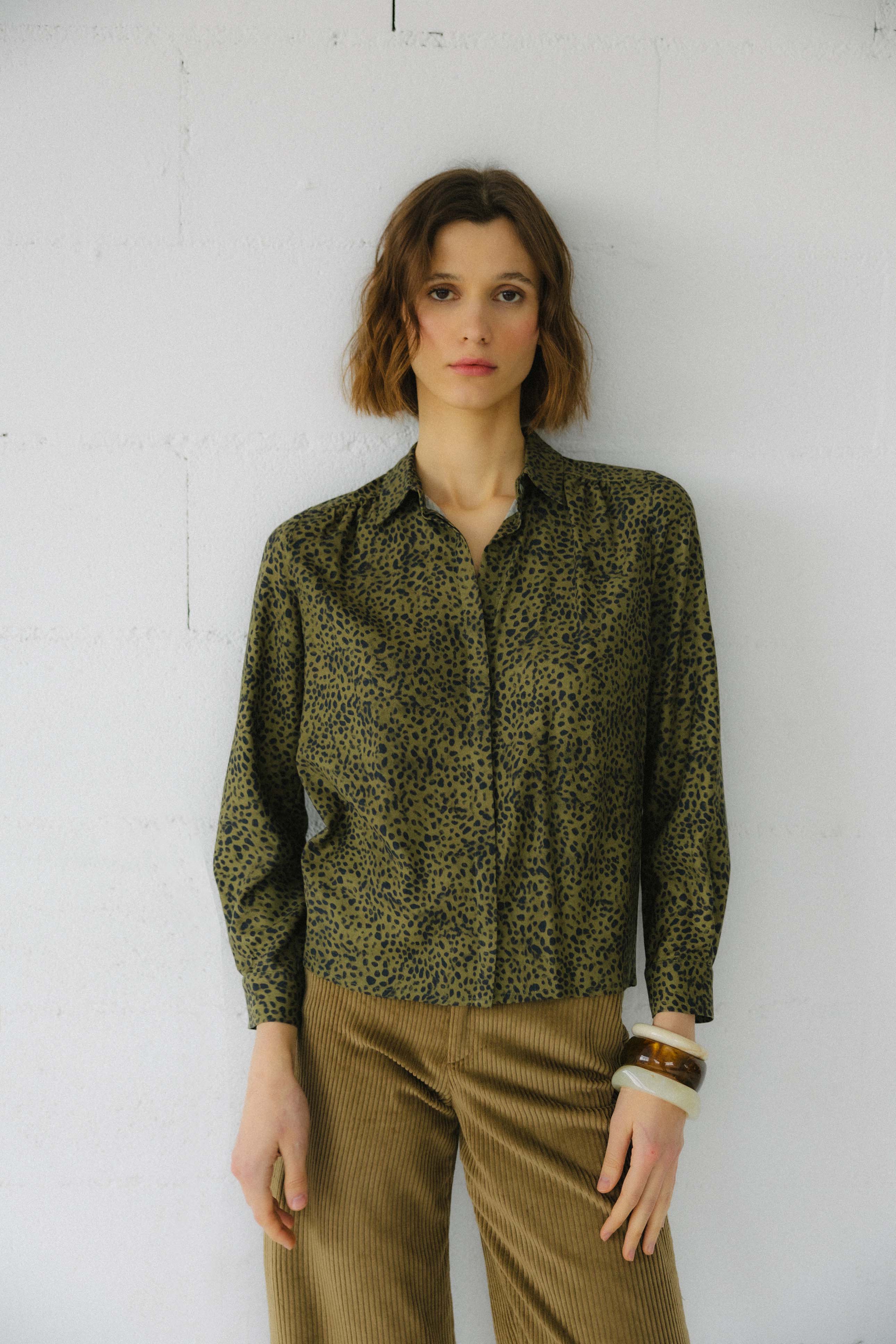 BLUSA PALMA ANIMAL VERDE