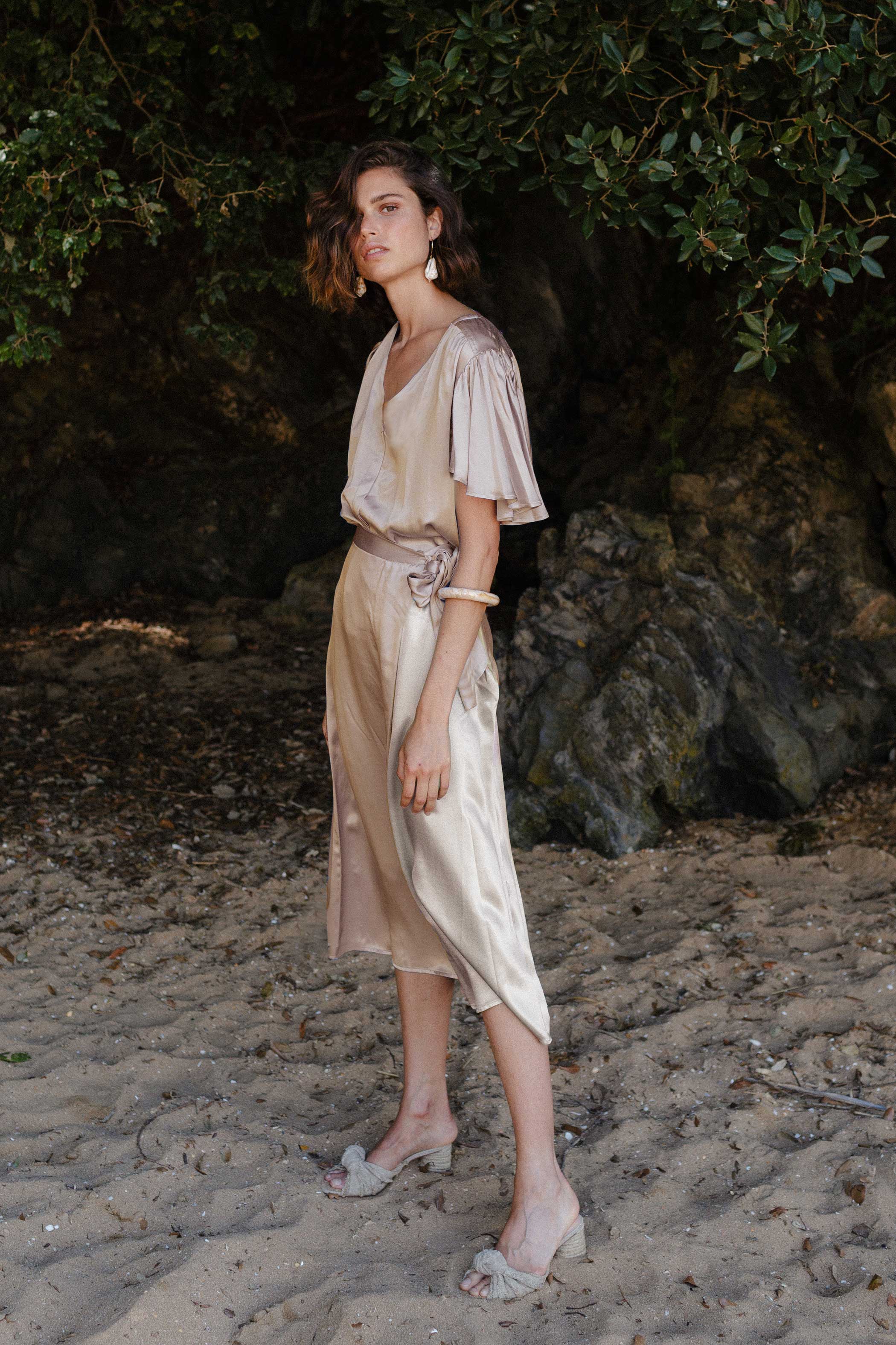 Two-tone sand/champagne skirt